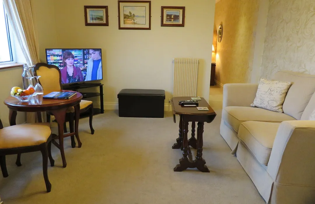 Brook Manor Lodge-1