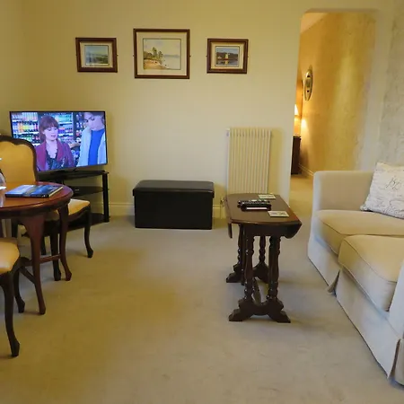 Brook Manor Lodge-2